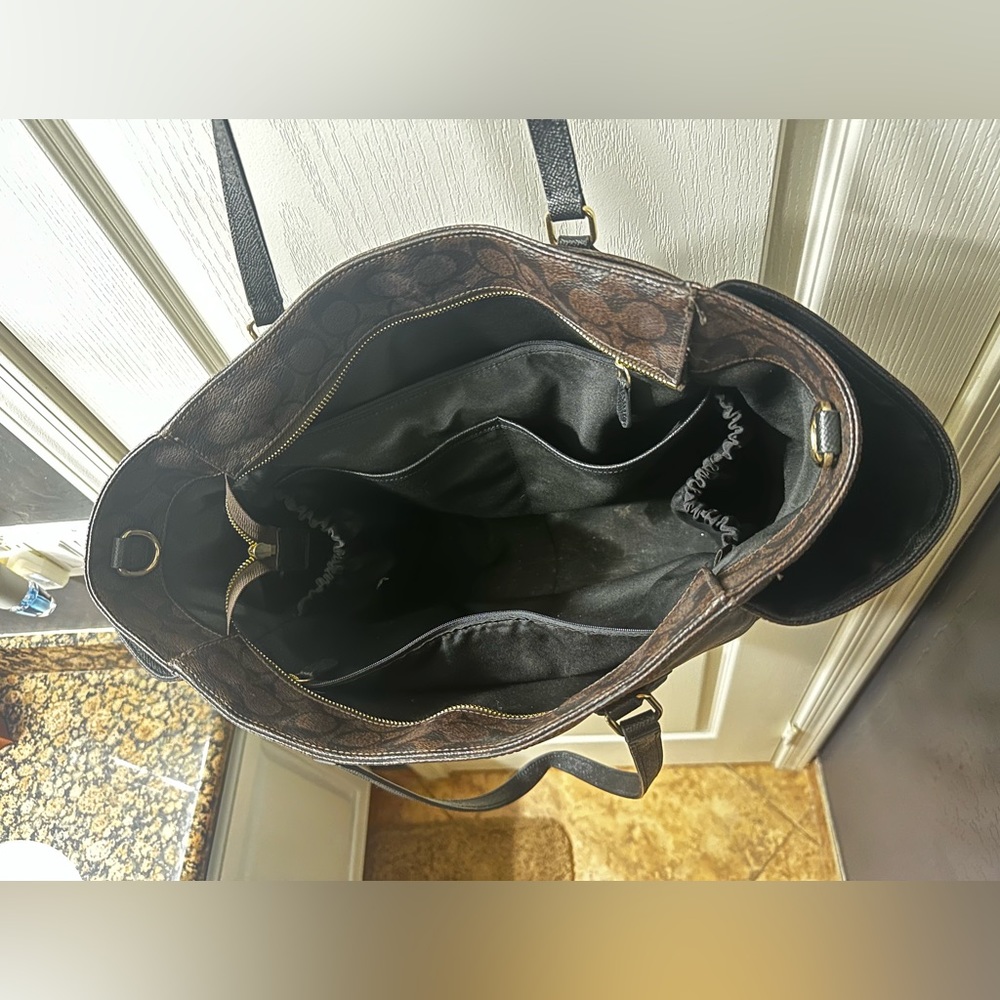 Genuine Coach Large Diaper Bag - Picture 3 of 6
